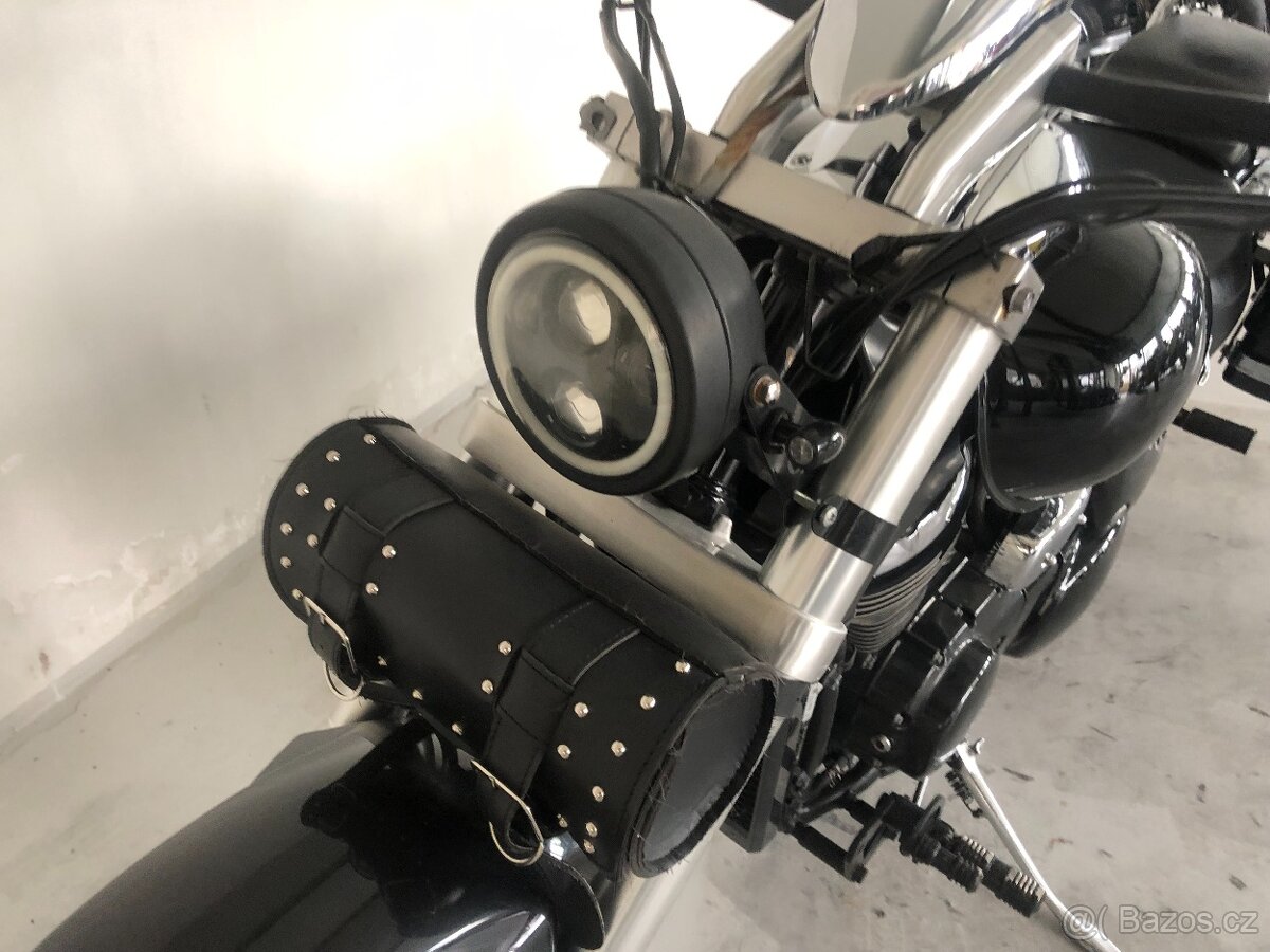 Suzuki M800 Intruder - 8