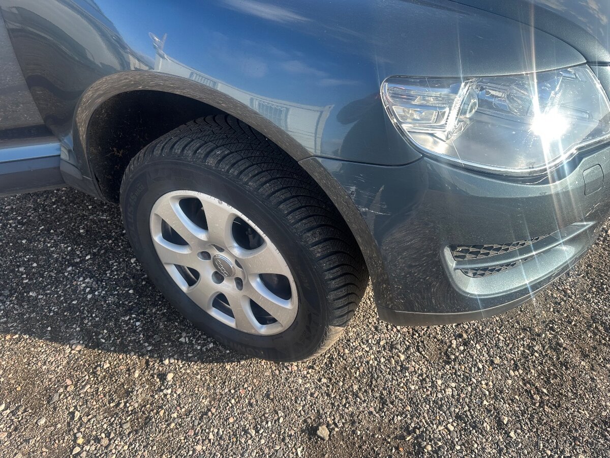 Vw Touareg 3.0 tdi-176kw-v6-automat - 8