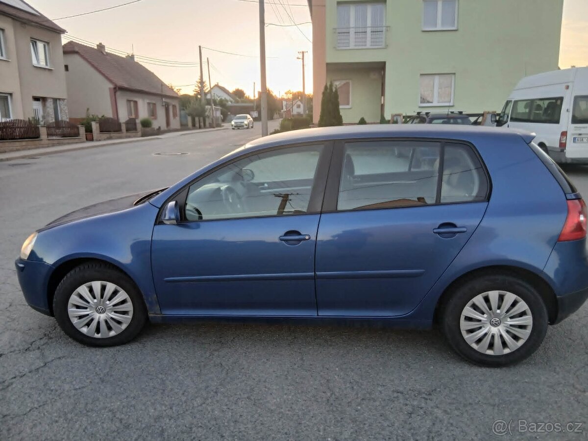 Volkswagen Golf 5 - 8