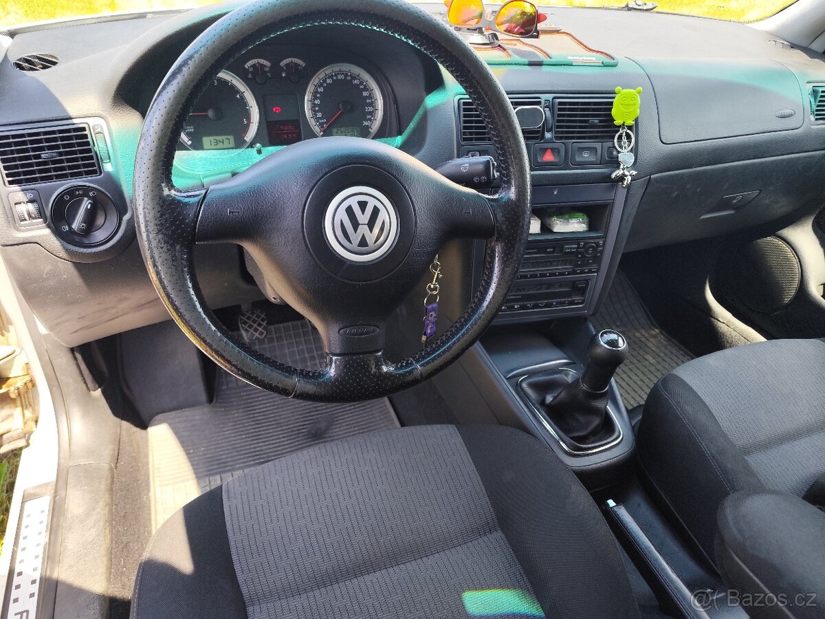 Prodám VW golf 4 variant - 8
