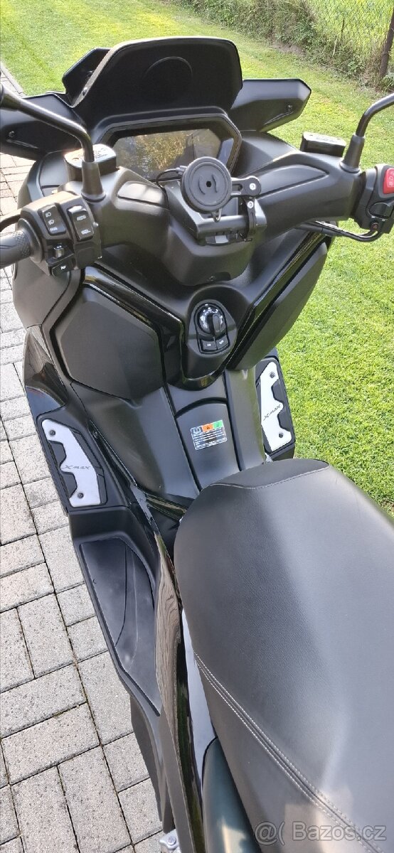 Yamaha X-max 125 - 8