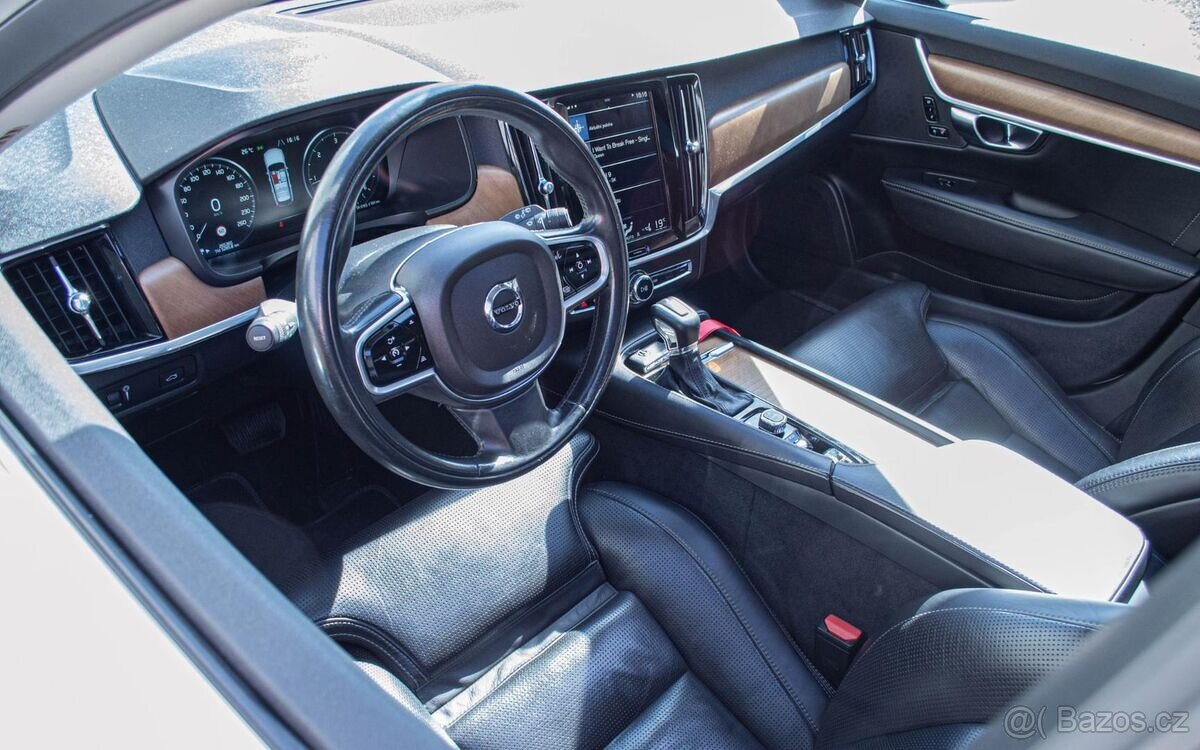 Volvo V90 D5 2.0L Inscription AWD A/T - 8
