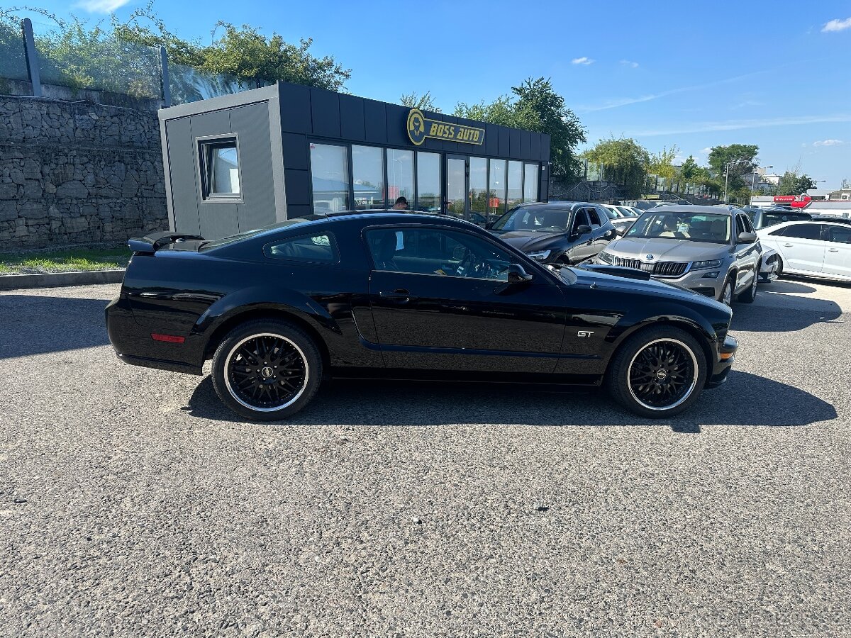Ford Mustang GT 2007 - 8