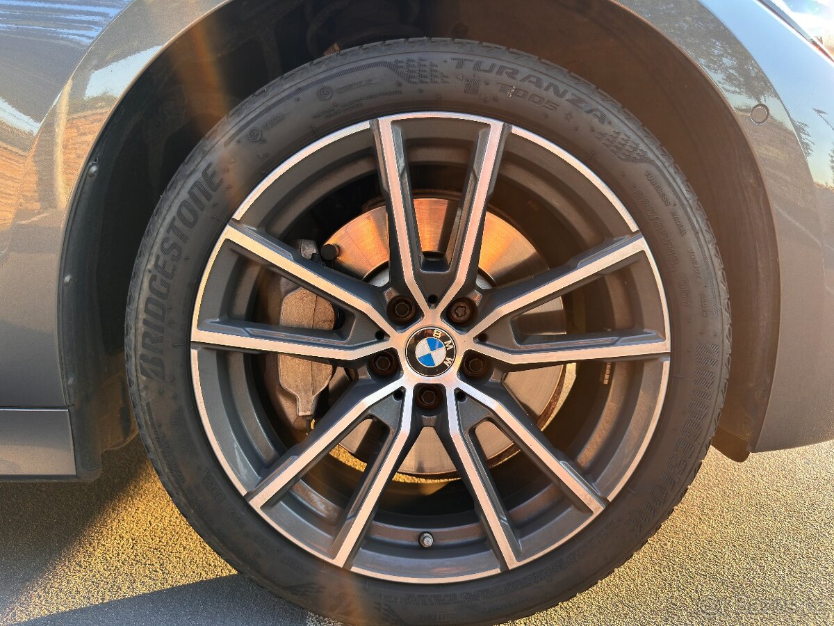BMW 330xi xDrive Luxury - 8
