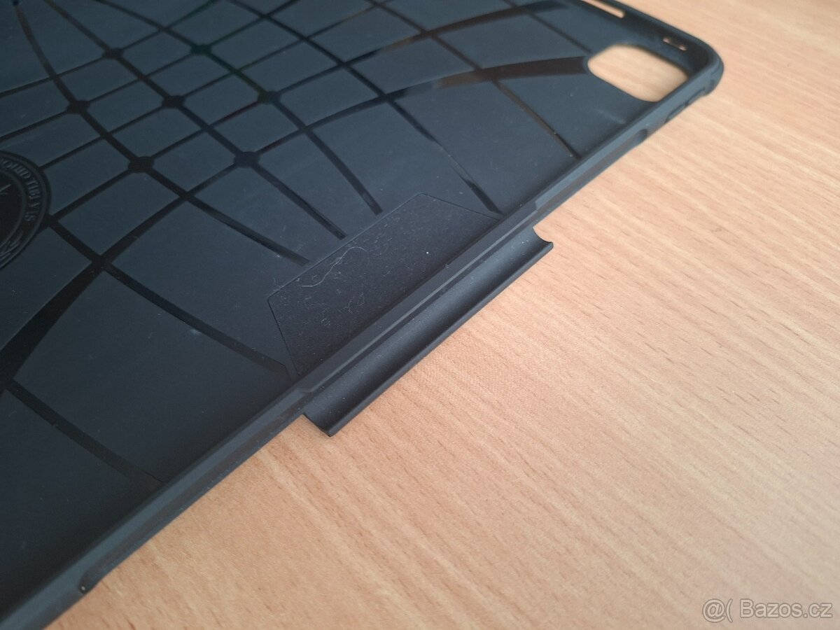 Pouzdro Spigen iPad Pro 11 - 8