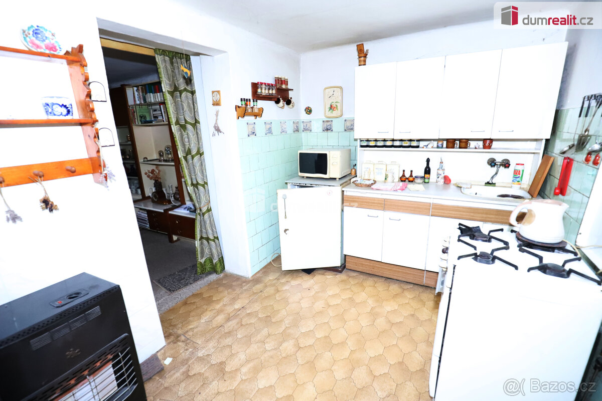 Pěkný domek s pozemkem a zahradou v klidné lokalitě Kbely u - 8