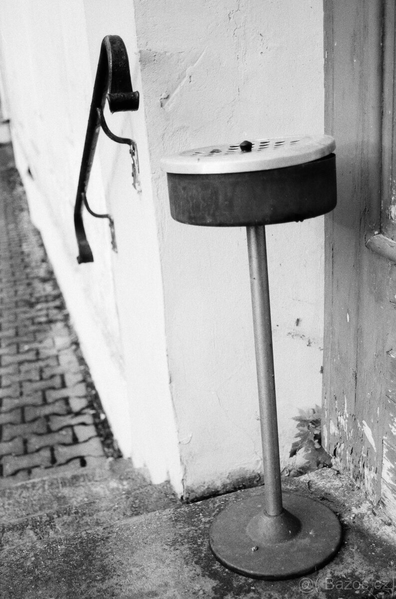 Olympus OM-System G.zuiko Auto-W 35mm f/2.8 - 8