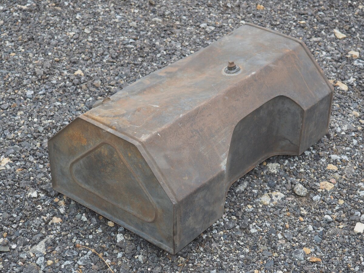 Nádrž na palivo (02) - 8