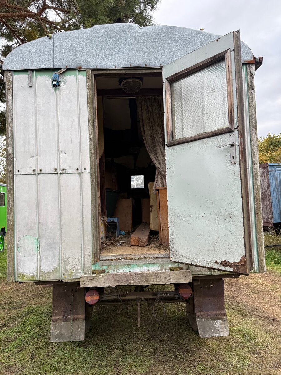 Maringotka 8m x 2,45m - 8