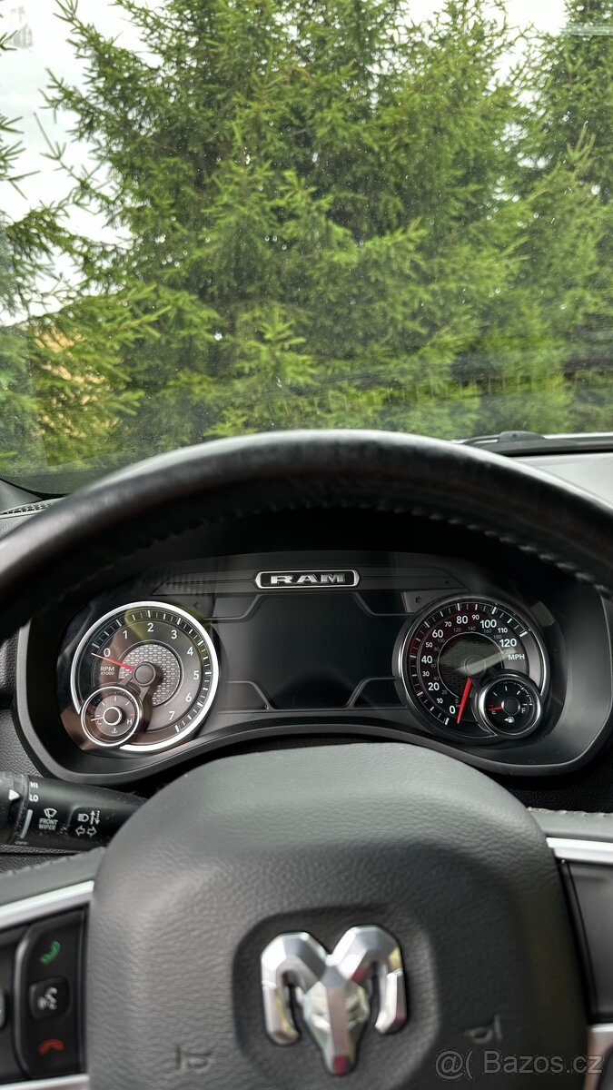 RAM 1500 5.7 HEMI NIGHT PAKIET LED ALPINE - 8