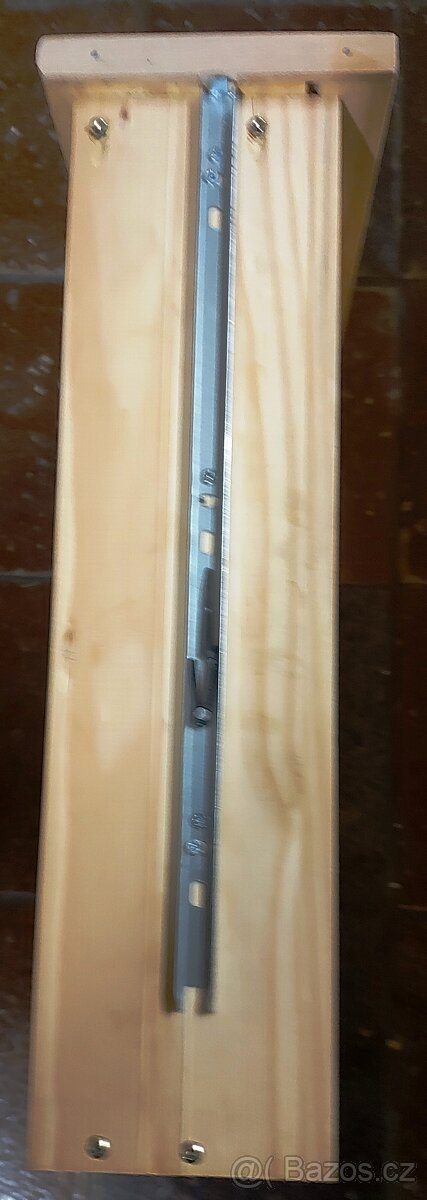 Skříňka se 3 zásuvkami - 8