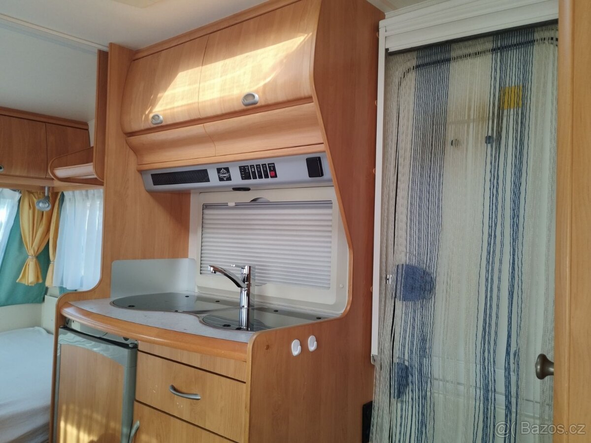 HOBBY 400SF č.740 pro 4. 1150 kg. Bojler. 100km/h. Rok 2002 - 8