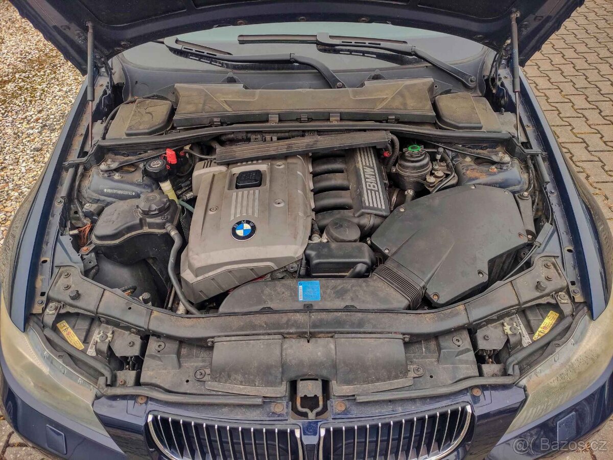 BMW 325i 160 KW,DVOUZONOVÁ KLIMATIZACE, EL.ŠÍBR - 8