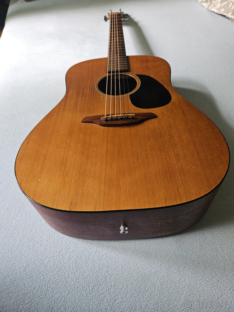 Akustická polomasivní česká kytara FURCH D 40 CM - 8
