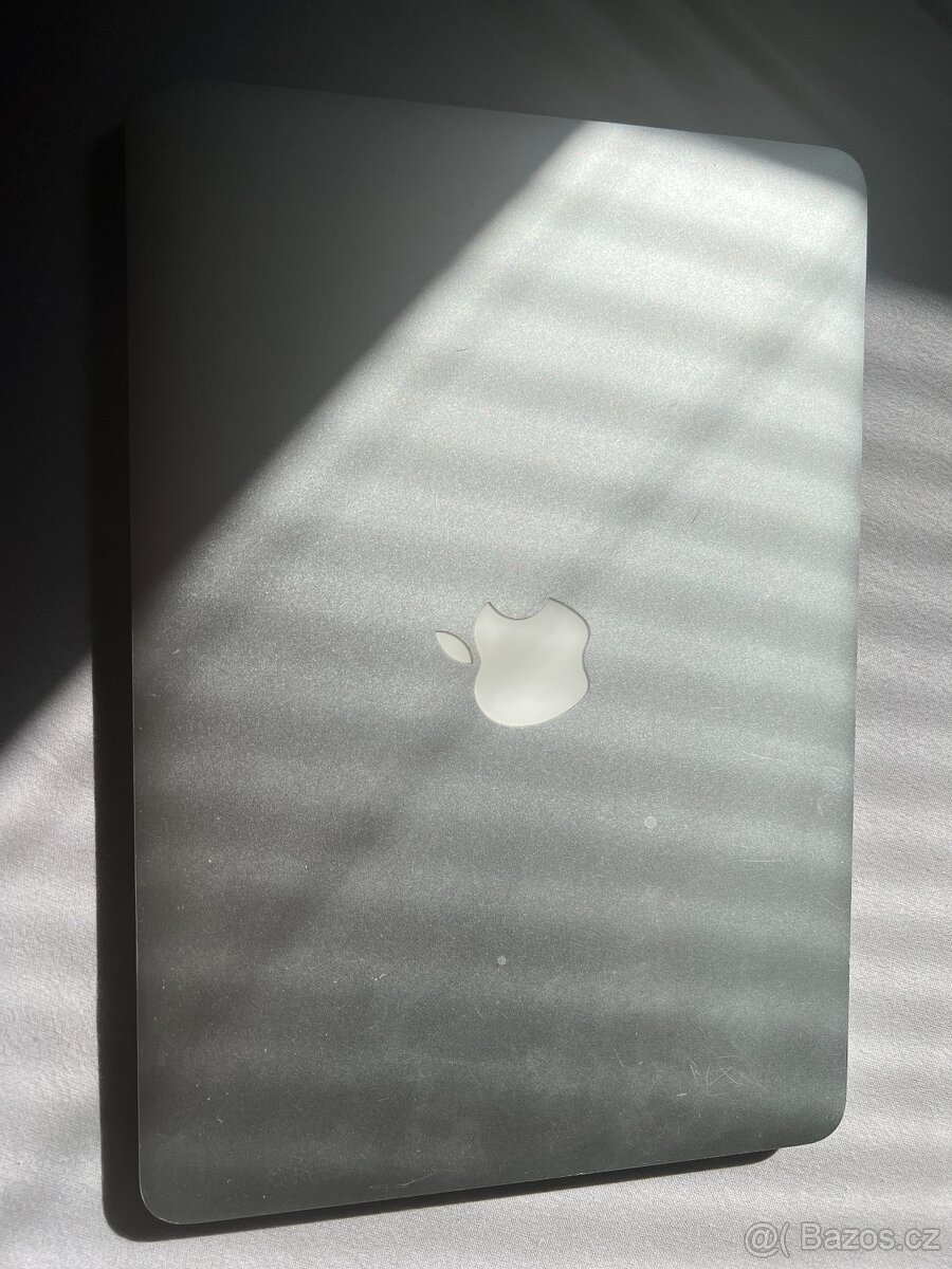 MacBook Pro 13" Retina (Mid 2014) – macOS Sequoia - 8