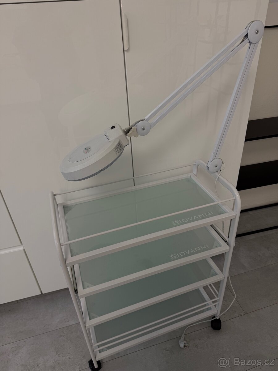 kosmetický stolek Giovanni a lupa s osvětlením - 8