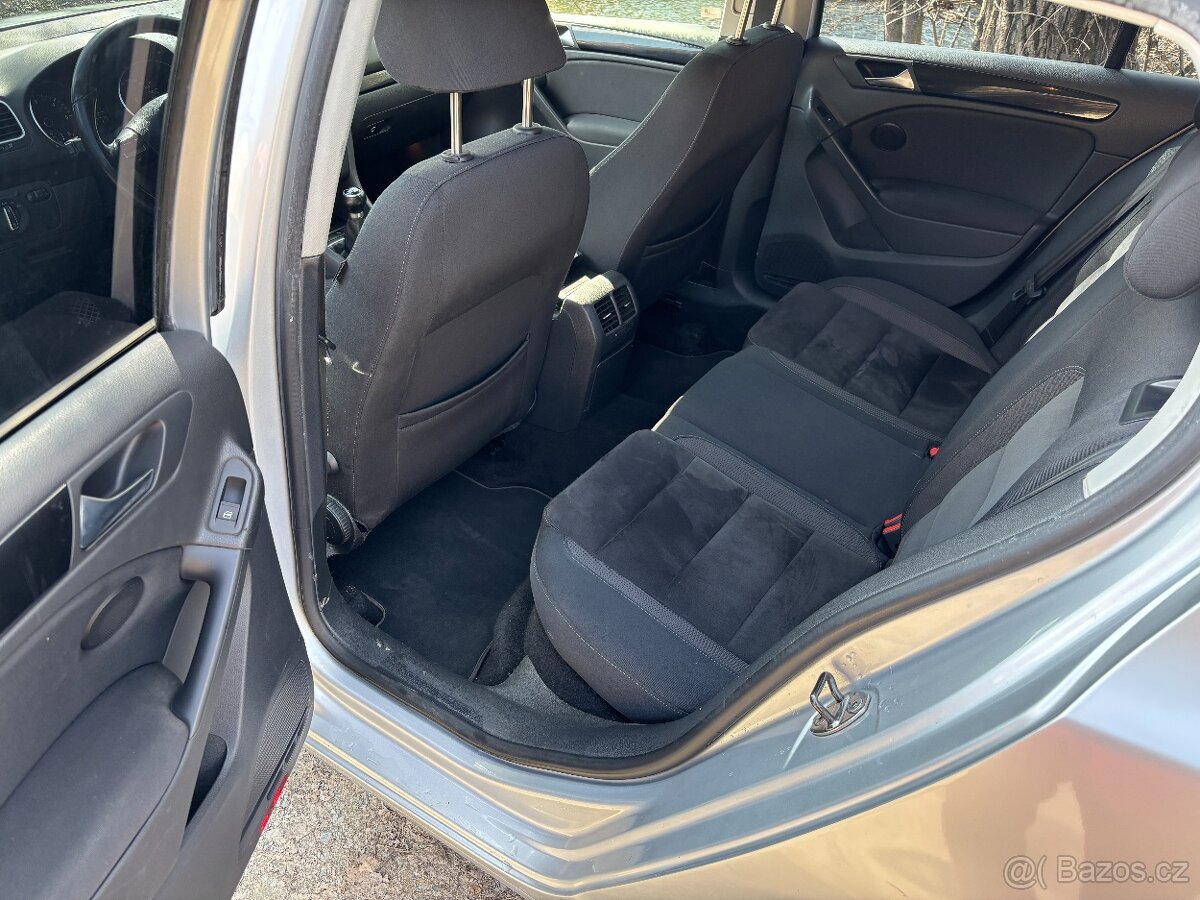 VW Golf VI, 2,0Tdi - 8