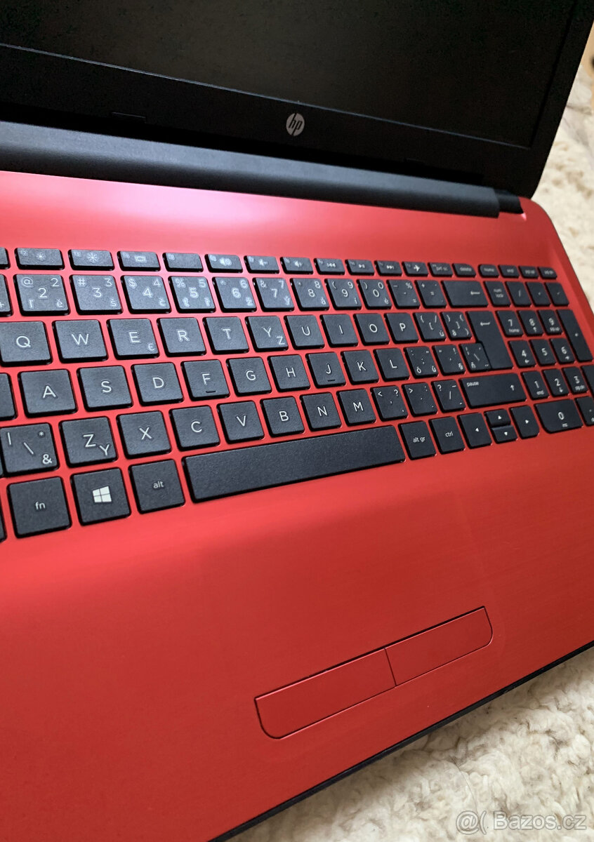 Notebook HP 15 - 4x jádro - 8GB RAM - NÁDHERNÝ NOTEBOOK - 8