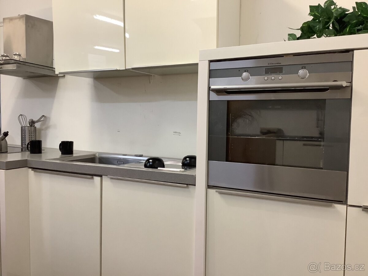 Moderní kuchyňská linka NOLA - 8