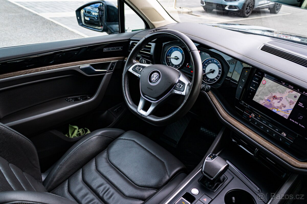 Volkswagen Touareg 3.0 TDI / TOP STAV / Night VIsion / Masáž - 8