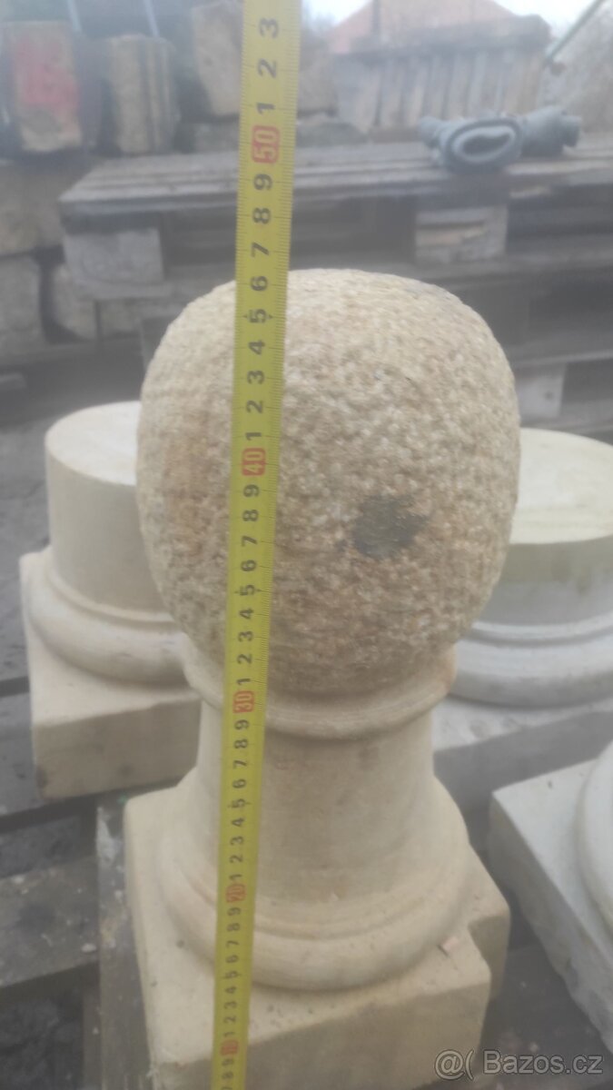 Kamenná koule s podstavcem, pískovcové ozdoby, 6 ks - 8