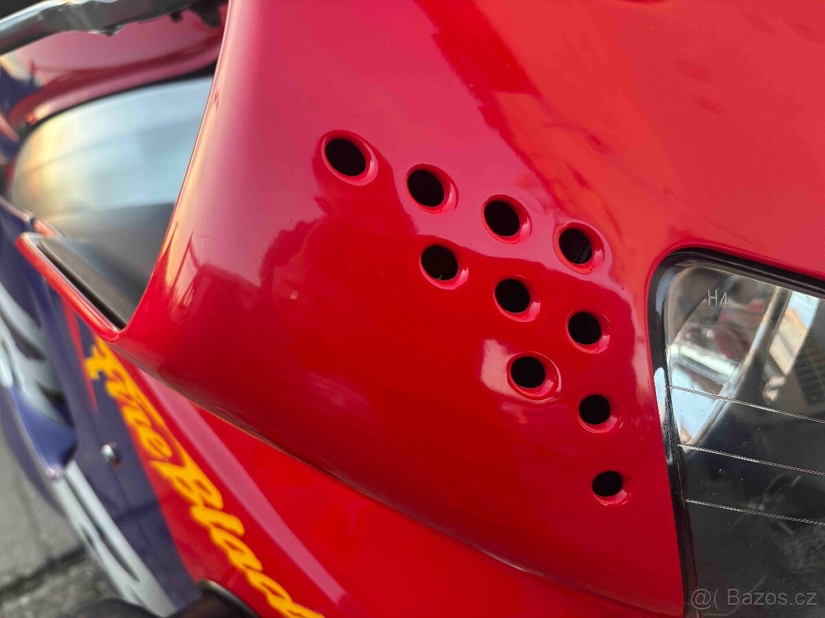 Honda CBR900RR SC33 1999 - 8