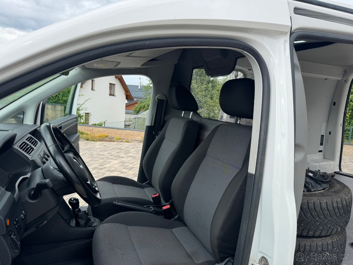 VW Caddy Maxi 1,4 TGi 81kW 2x šoupačky DPH - 8