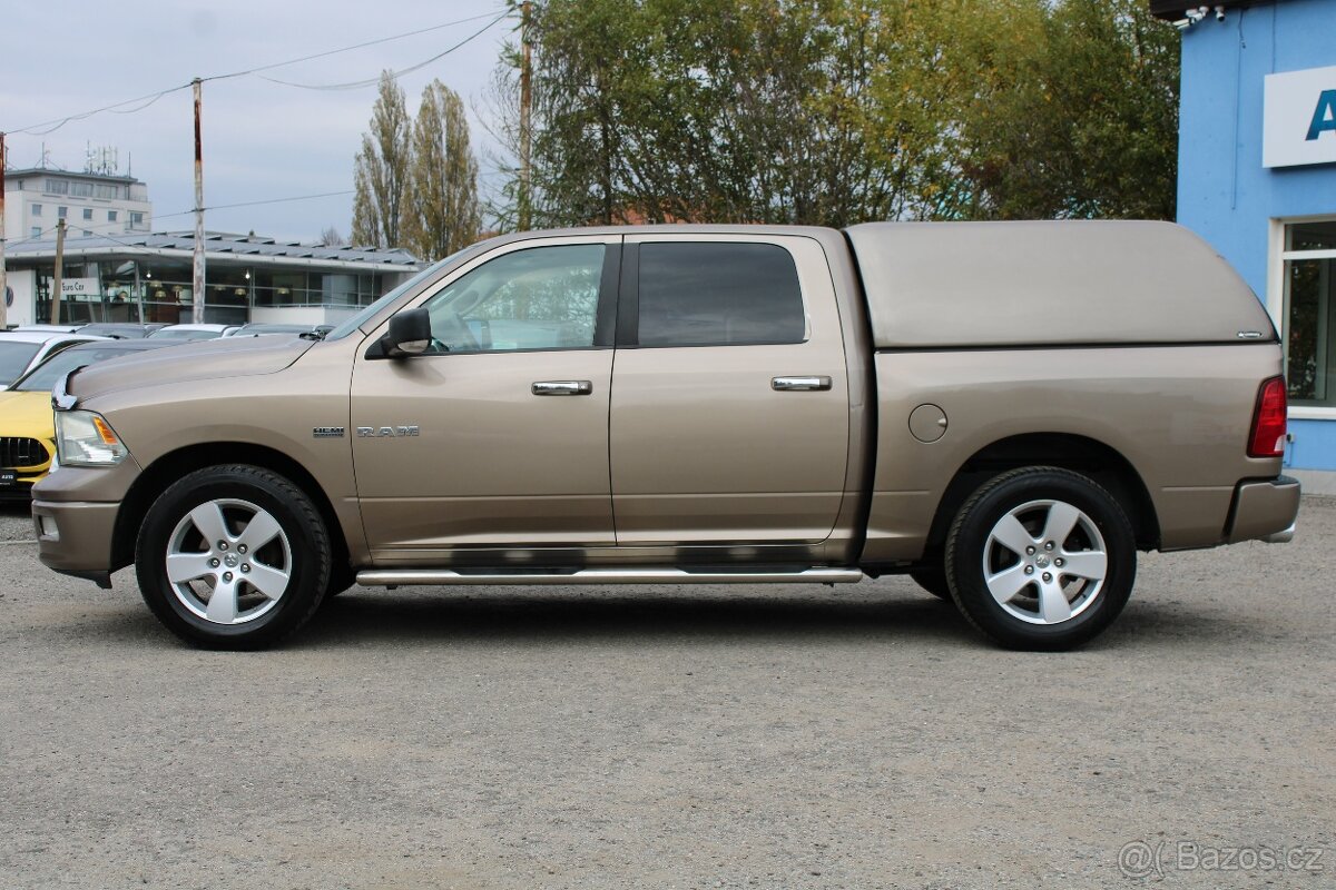 Dodge RAM 5,7 HEMI A/T,4x4,DPH,TAŽNÉ,2010 - 8