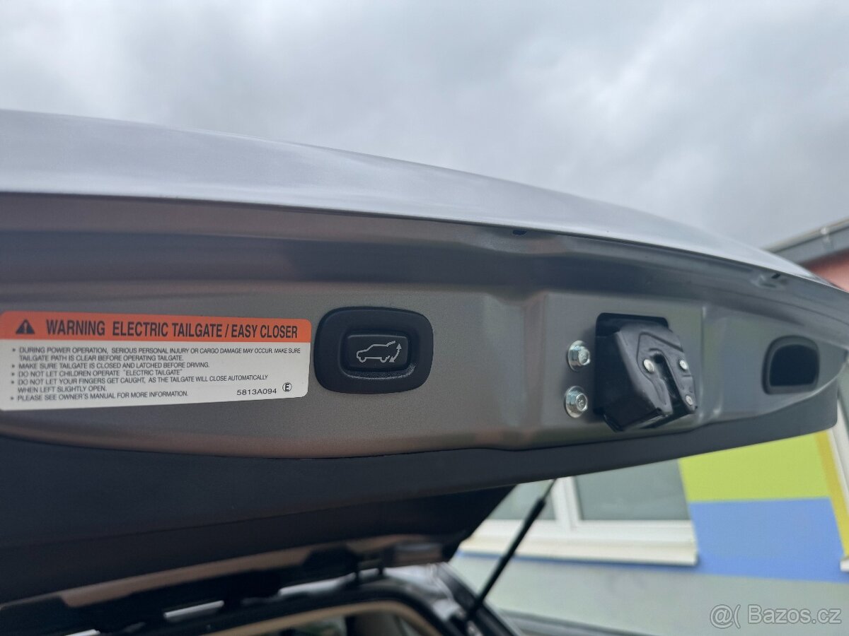 Outlander PHEV hybrid najeto pouze 162000 km - 8