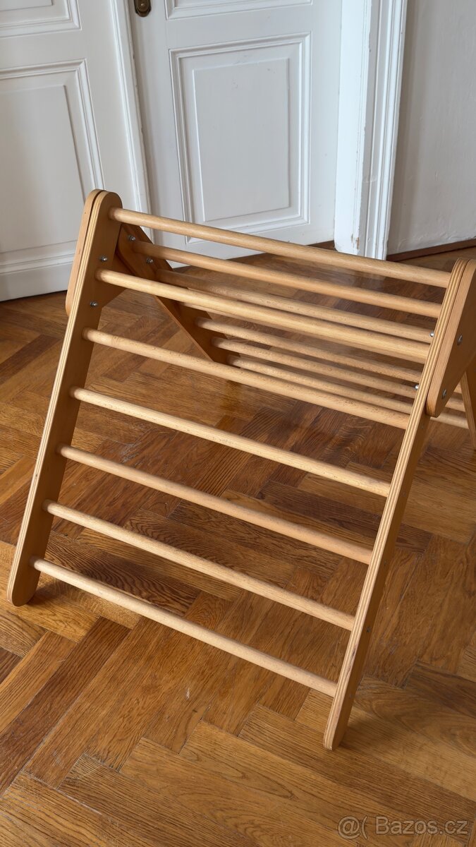 Pikleruv triangl (trojúhelník) se skluzavkou - 8