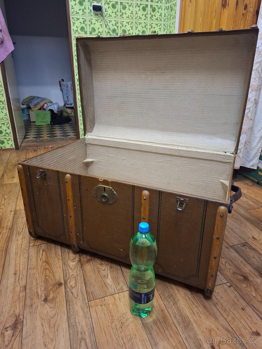 Starožitný lodní kufr - 8