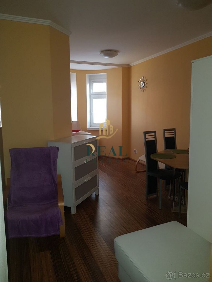 Prodej, rodinný dům, centrum Jirkova - 8