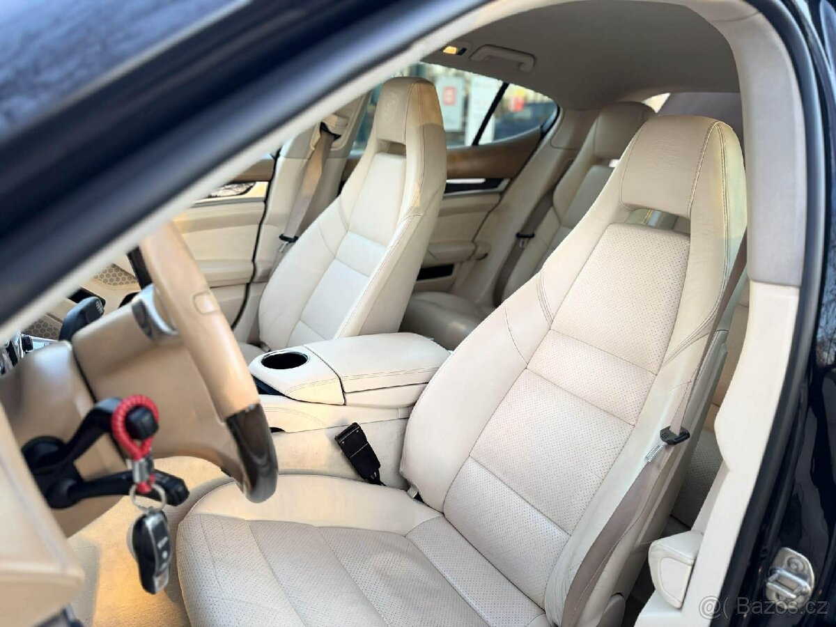 Porsche panamera 4s 4.8i - 8