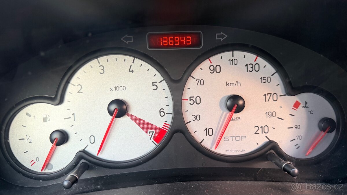 Peugeot 206 - 8