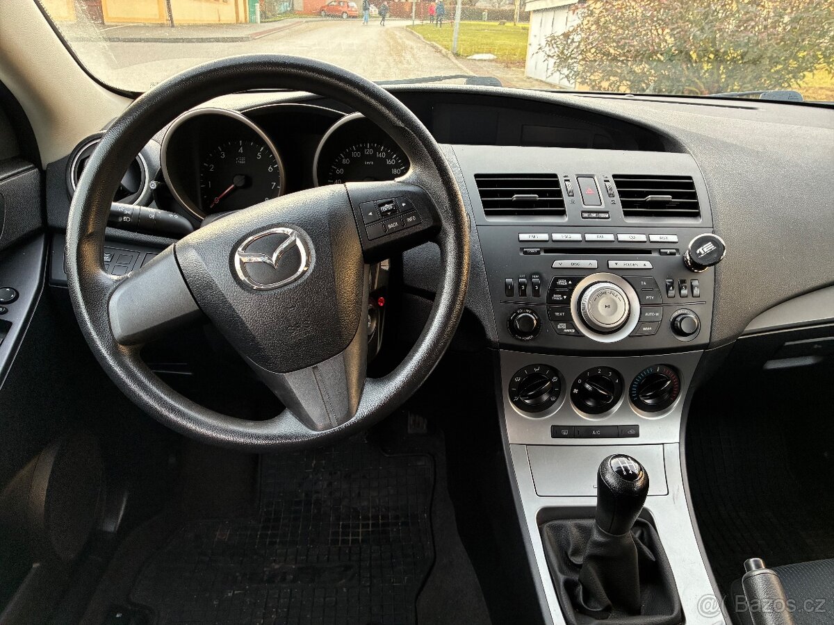 Mazda 3 1.6i 77kw rv.2010 pěkný stav - 8