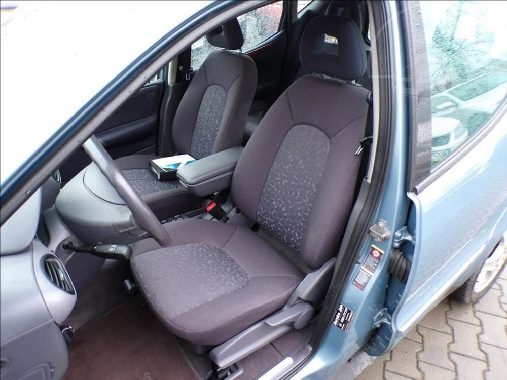 Mercedes-Benz I 1,6 ELEGANCE,AUTOMAT - 8