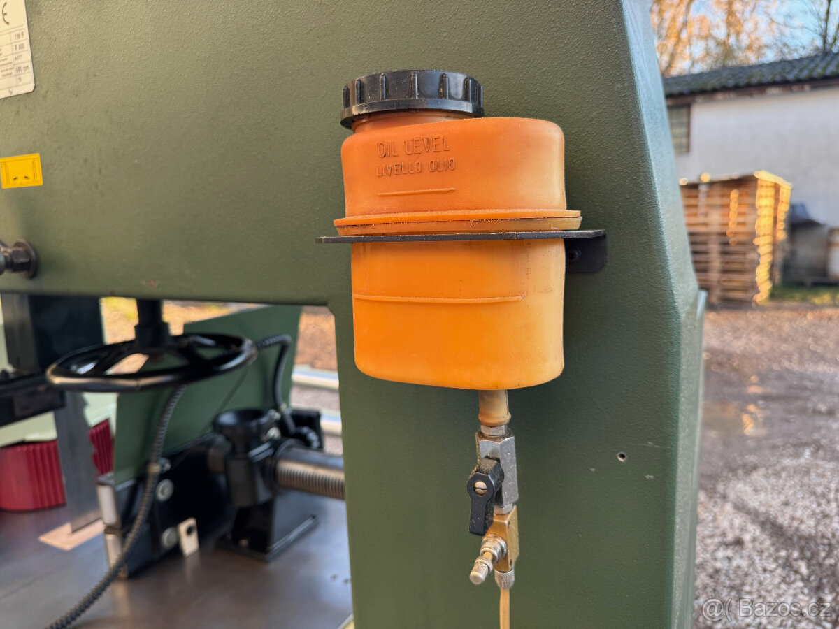 Pásová píla SCM R800 - 8