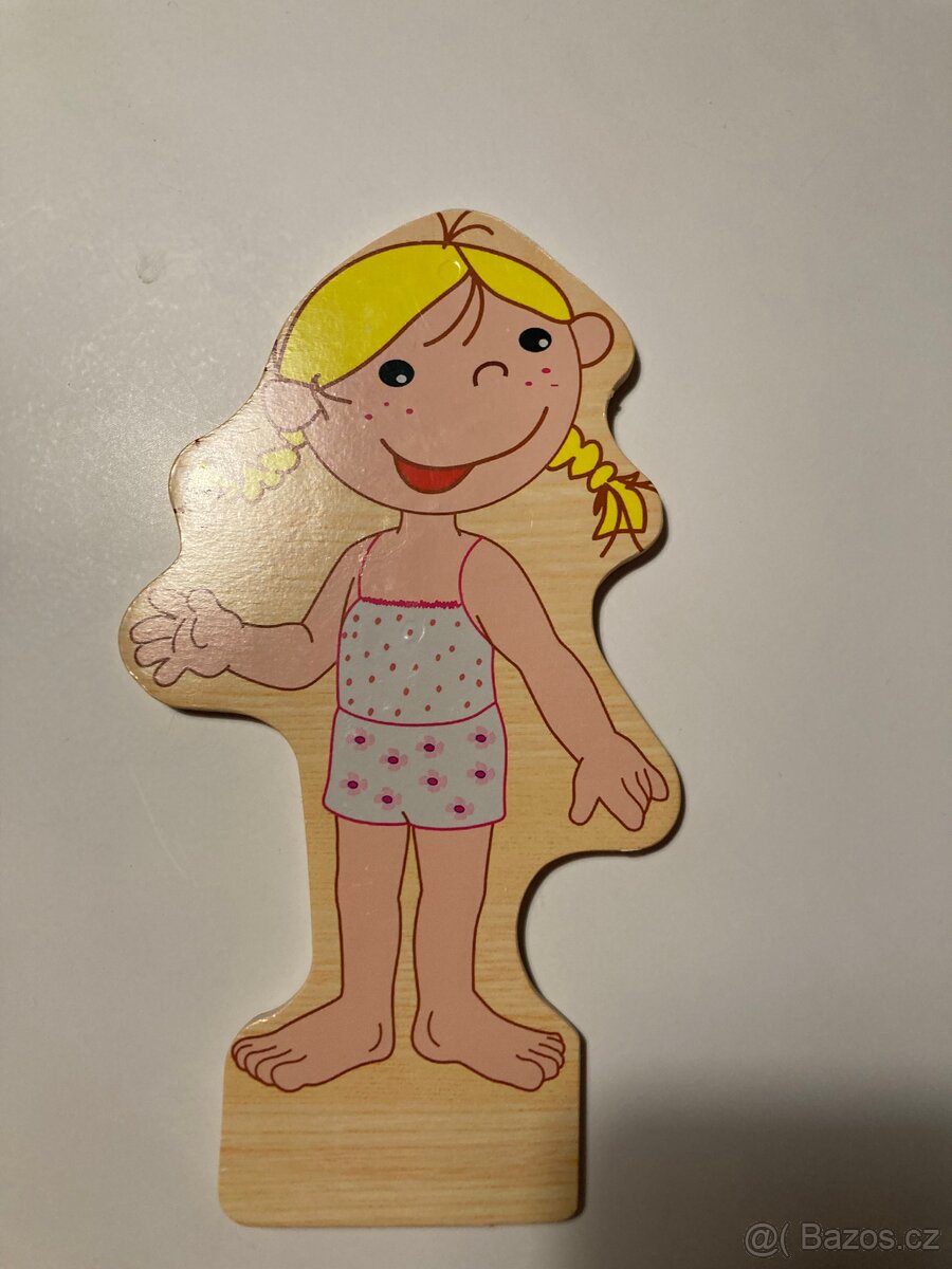 Magnetická dřevěná panenka skládačka oblíkací - 8