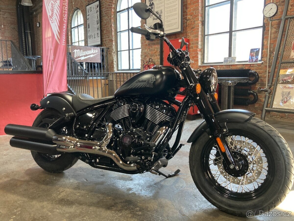 Chief Bobber dark horse najeto 3000tkm - 8