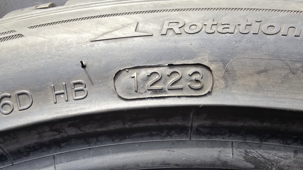 Zimní pneu 245/40/19 Hankook - 8