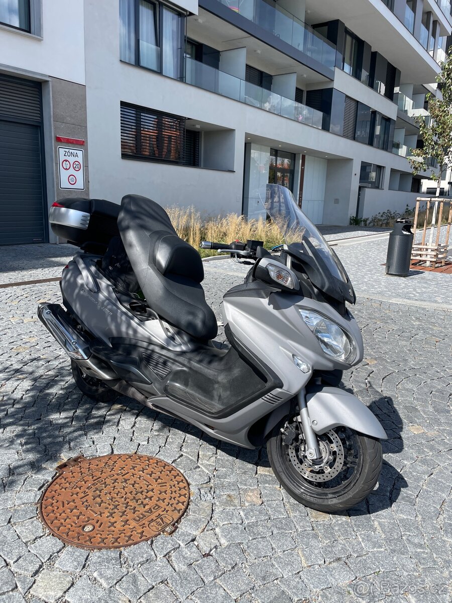 Suzuki Burgman 650 2014 facelift - 8