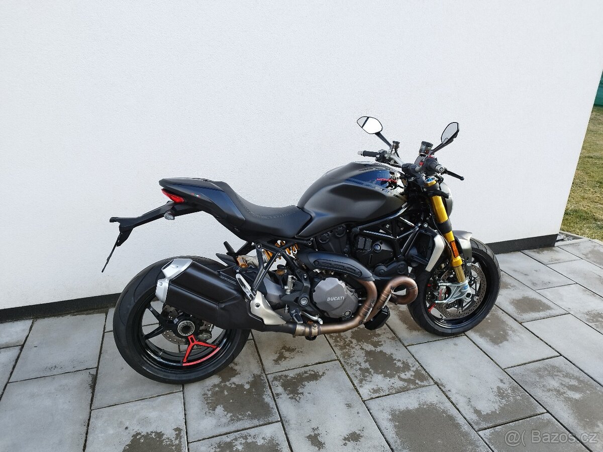 Ducati Monster 1200S - 8