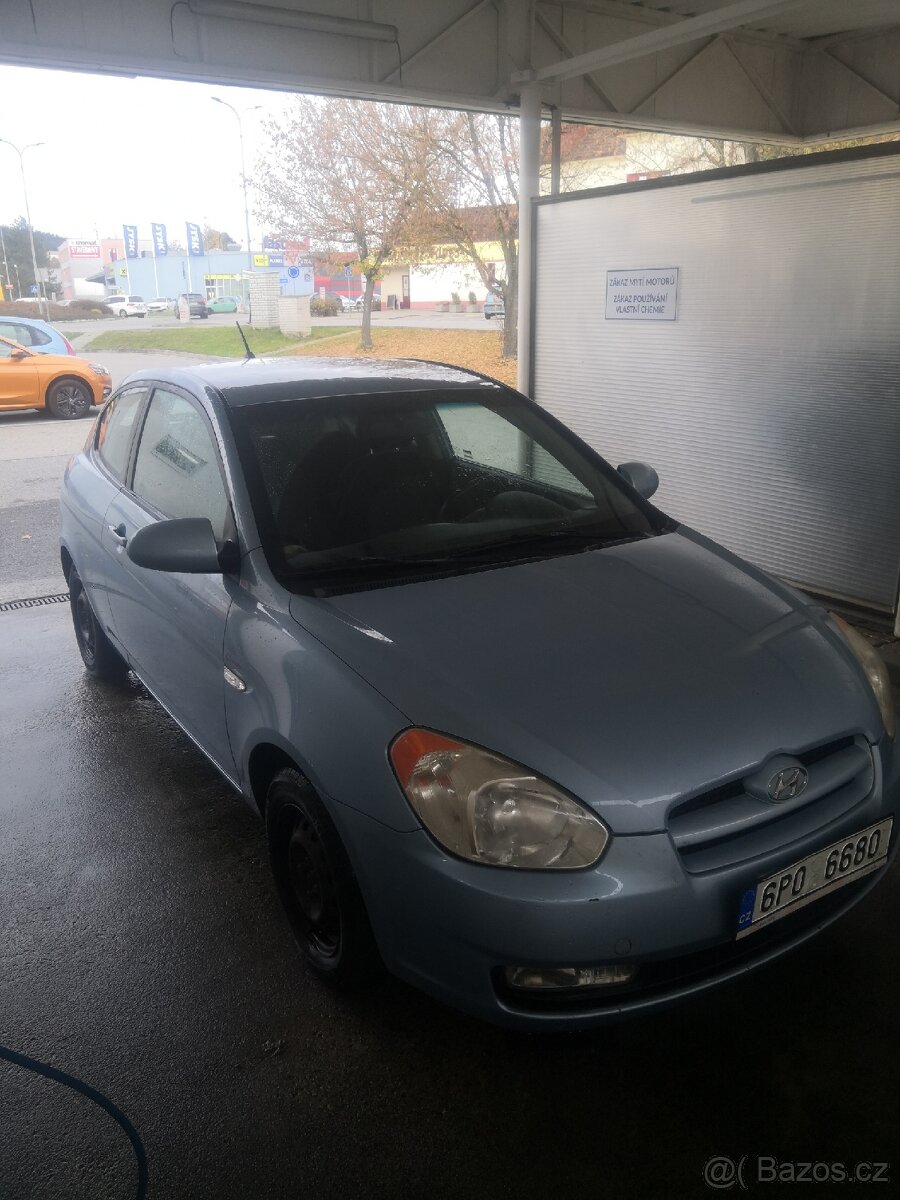 Hyundai Accent 1.6 nafta, 3 dv, NOVÁ STK - 8