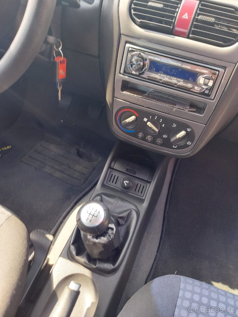 Opel Corsa 1,2i 173 000km - 8