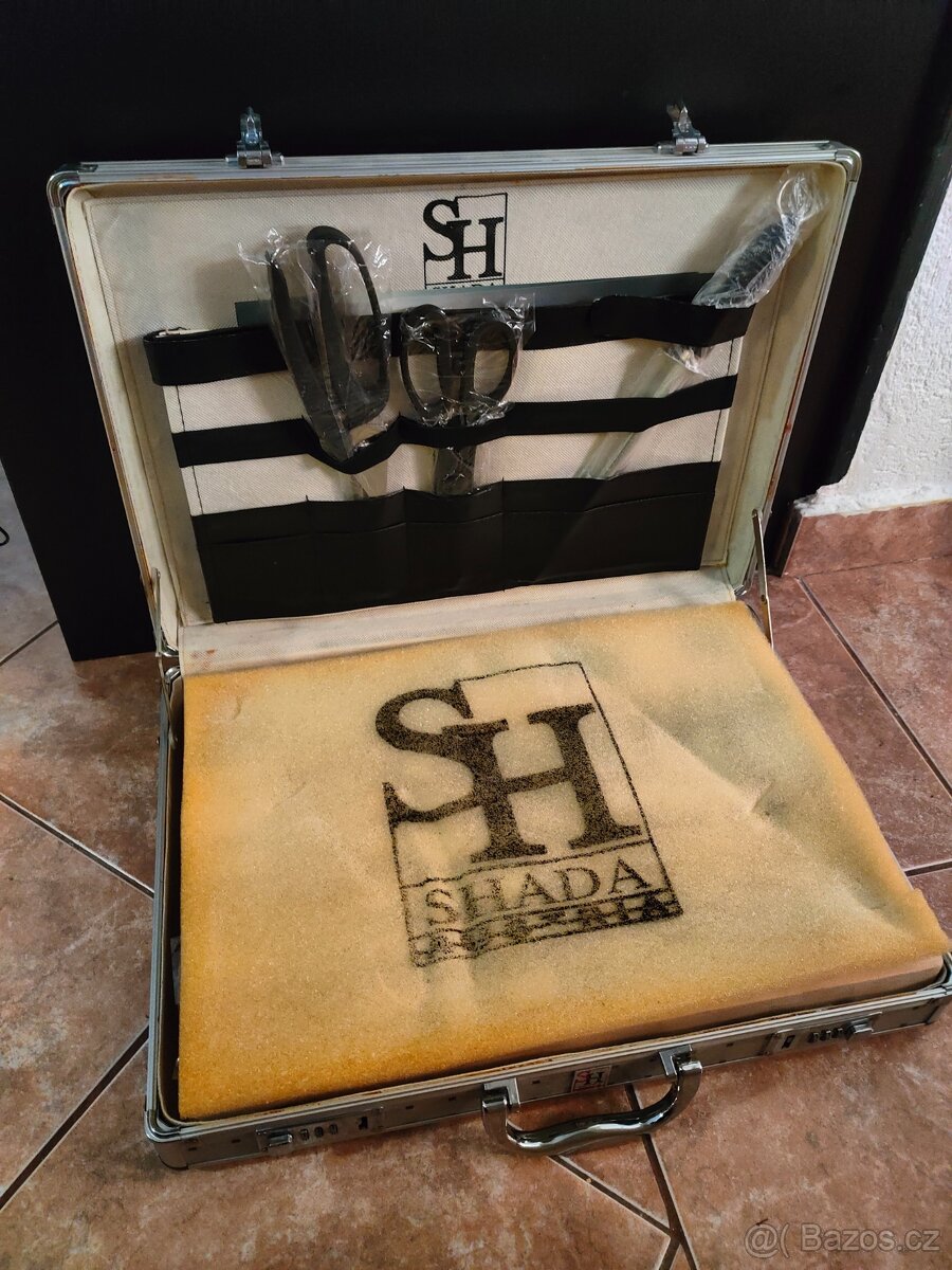 Sada kuchyňských nožů a příborů - 8