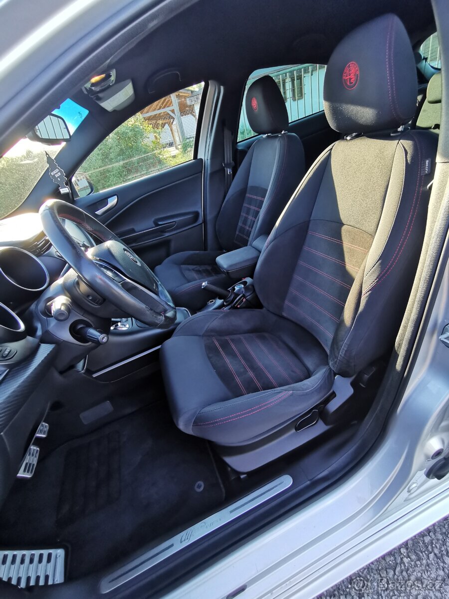 Alfa Romeo Giulietta TCT - 8