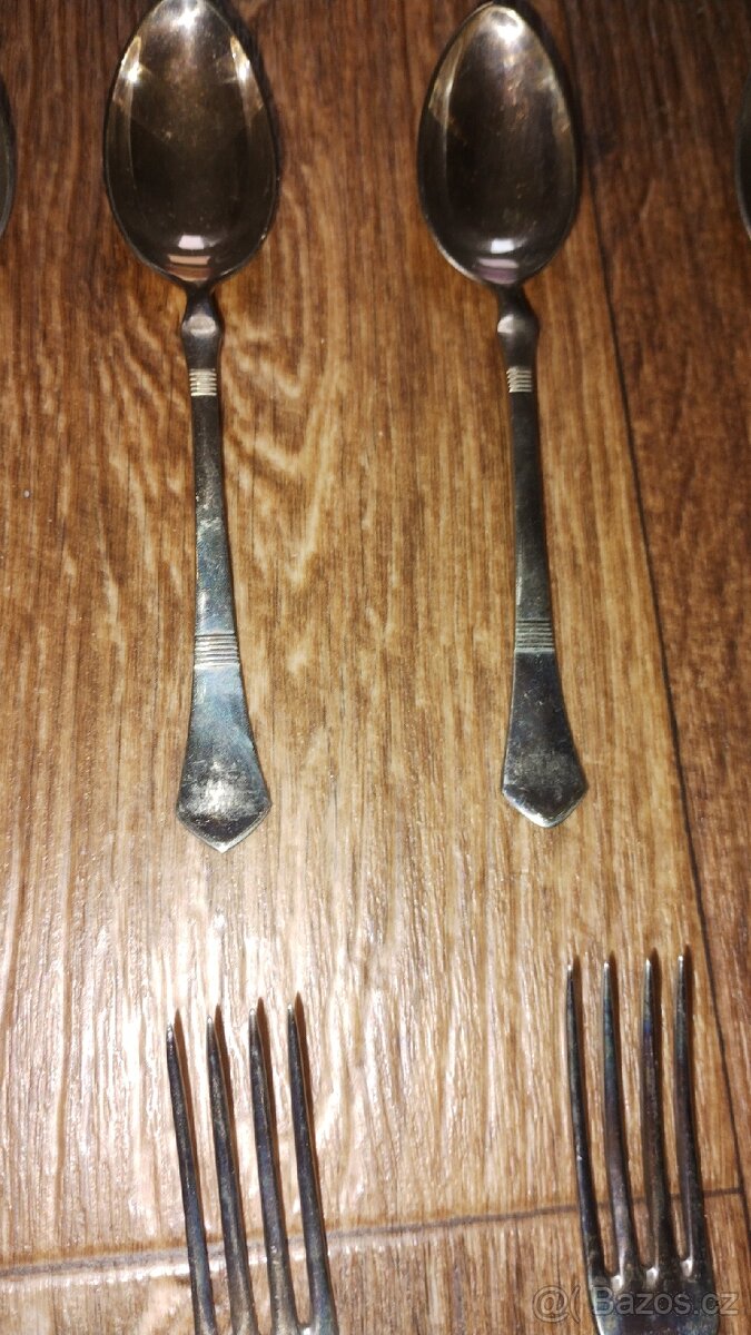 Příbory sada s krabičkou - 8