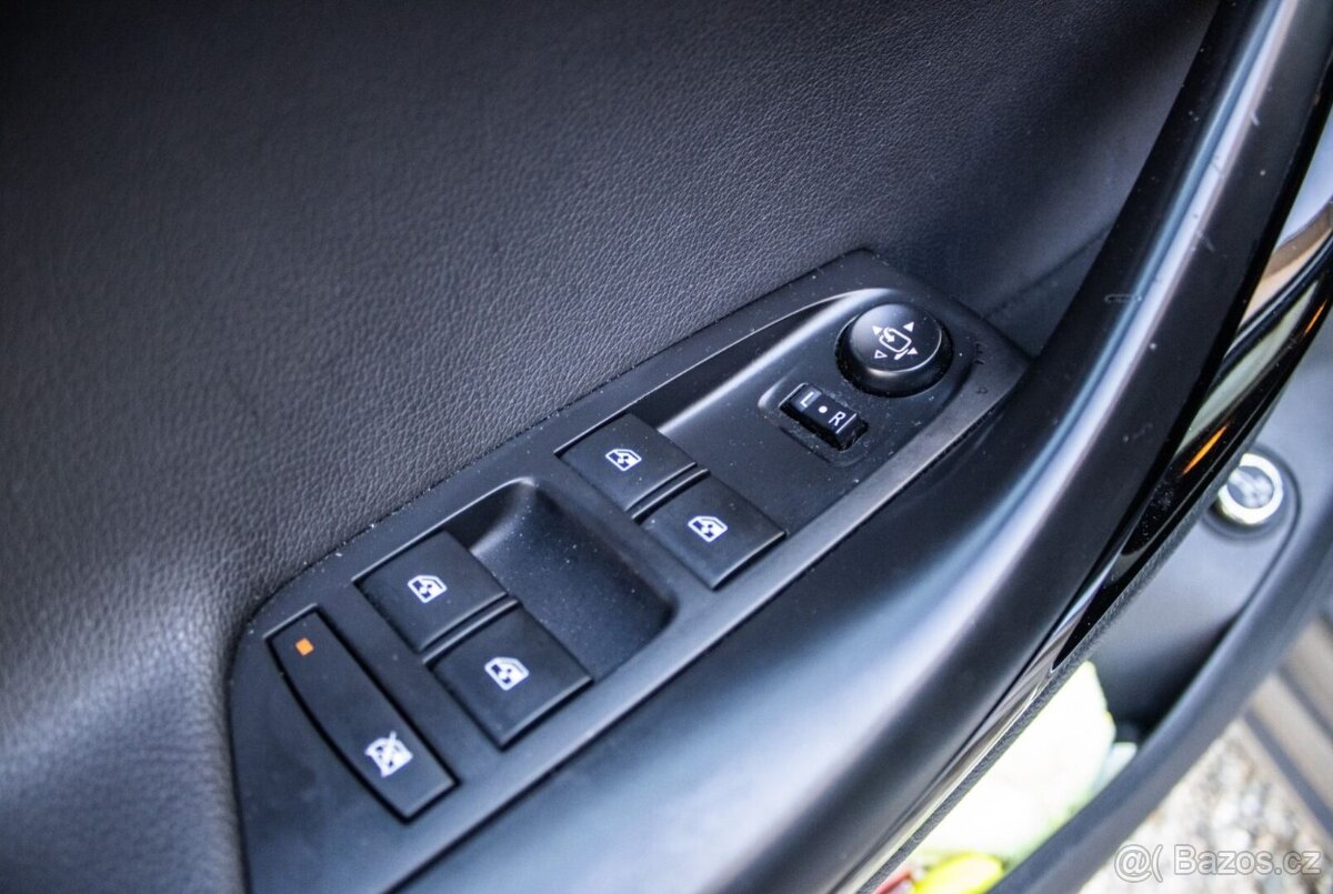 Opel Astra Sport Tourer ST 1.6 CDTI - 8