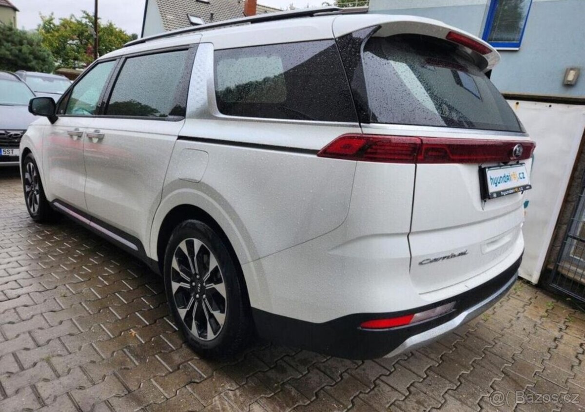 Kia Carnival 2.2-7míst-SIGNATURE - 8