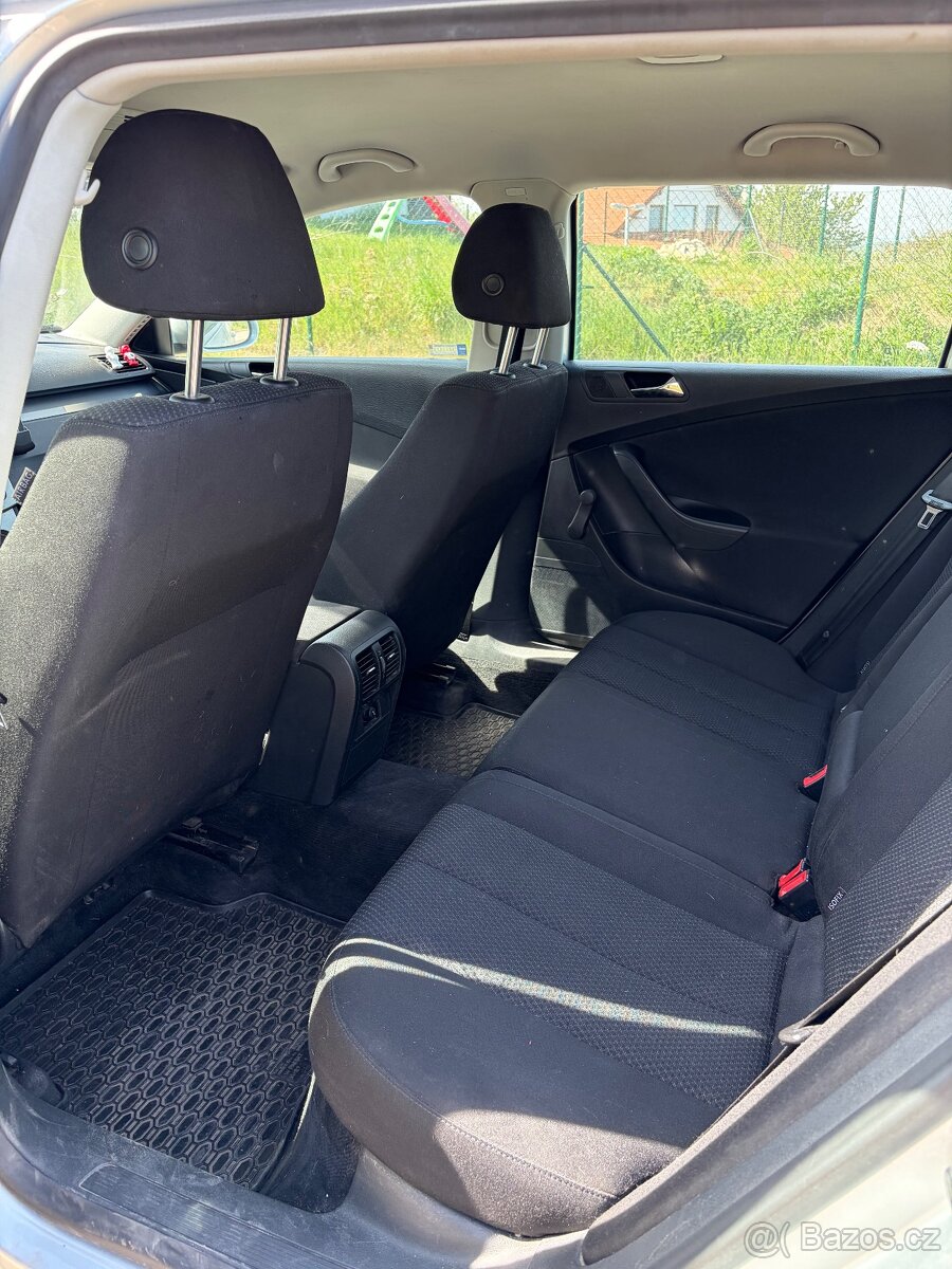 Volkswagen Passat - 8